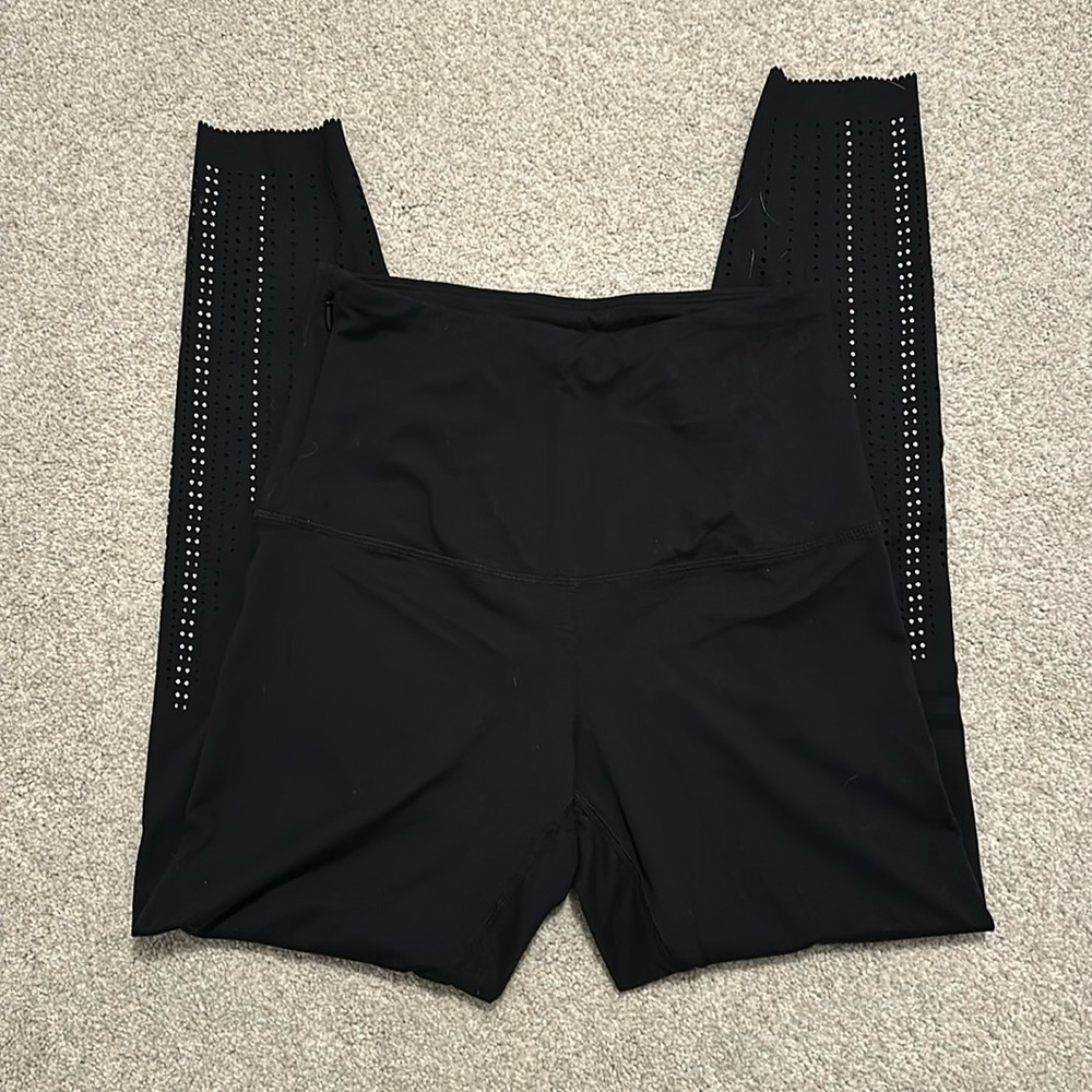 MPG Black leggings, size small.